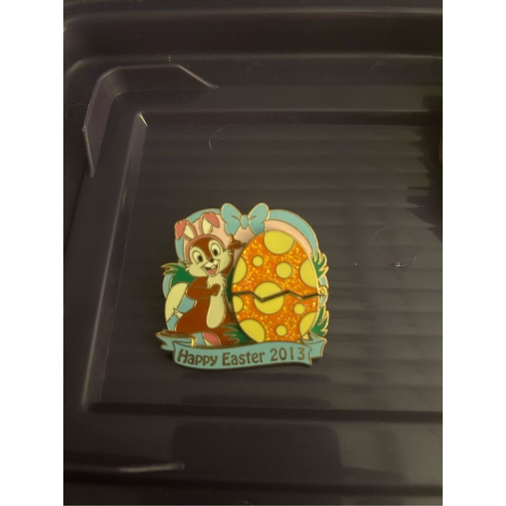 Walt Disney Happy Easter 2013 Chip & Dale Limited Edition 4000 Pin